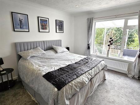 Principal bedroom.jpg