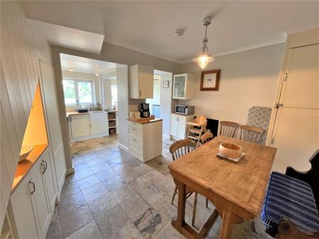Kitchen dining room.JPG