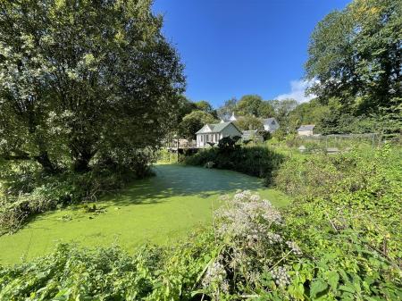Pond and summer house.JPG