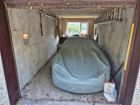 Garage.jpg