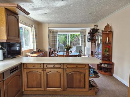 KItchen dining room.jpg