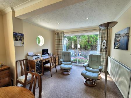 Kitchen dining room (6).jpg