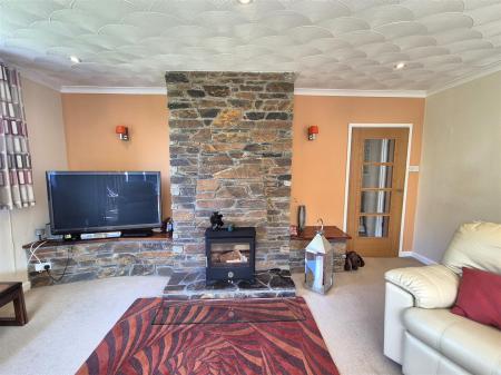 Sitting room (4).jpg