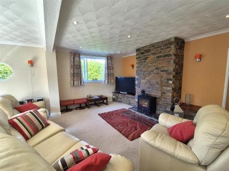 Sitting room (6).jpg