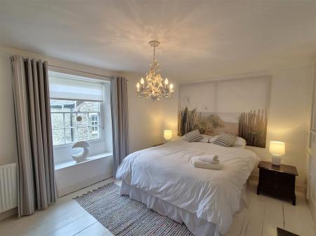 Front bedroom.jpg