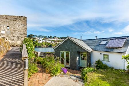 Folly Cottage (New)-15.jpg