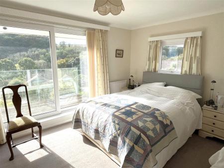 Principal bedroom 2.JPG