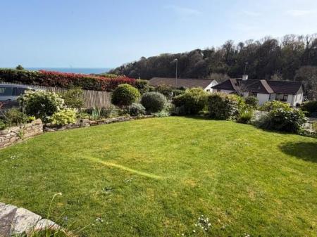 FRONT GARDEN APRIL.jpg