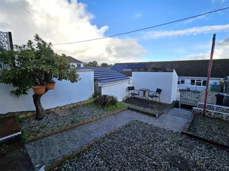 Rear garden sitting area