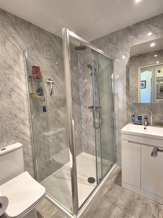 En Suite shower room .jpg