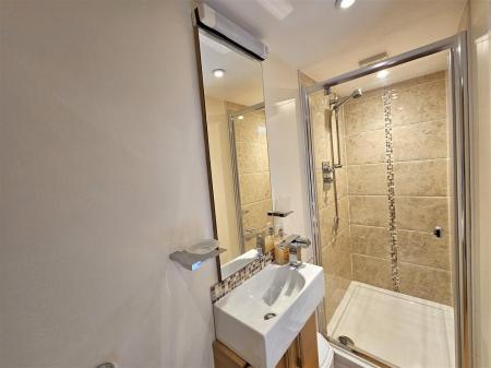 En Suite shower room.jpg