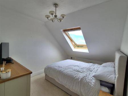 Bedroom 1.jpg
