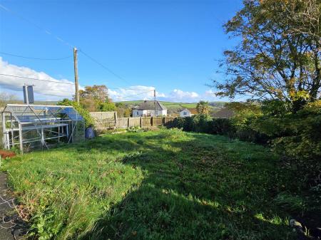 Corner plot garden
