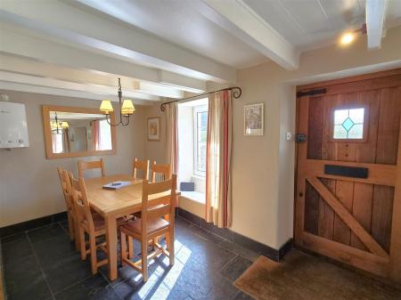 Dining room .jpg