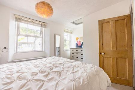 Slipway Cottage 10.jpeg