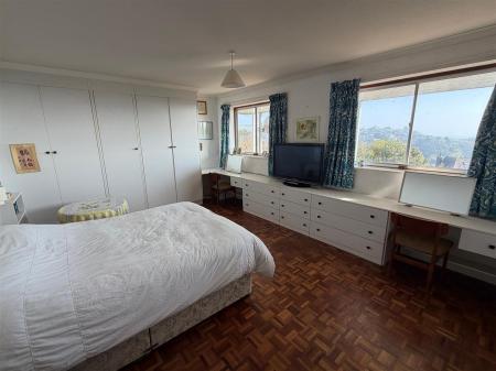 bedroom.jpg