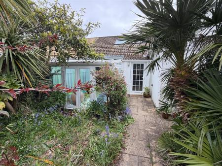 Garden 3.jpg