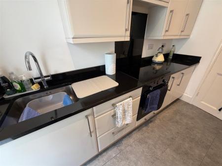 kitchen 2.jpg