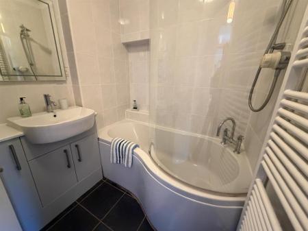 ensuite 2.jpeg