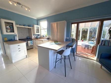 kitchen 2.jpeg