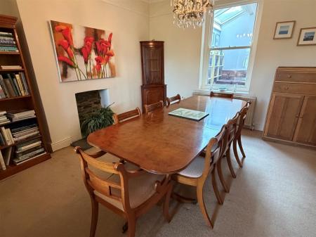 Dining room.jpg