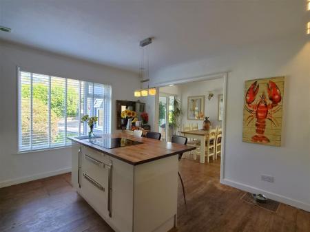 Kitchen Dining room