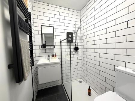 shower room 3.jpg