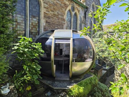 The garden pod.jpg