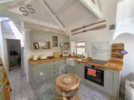 Living area.jpg