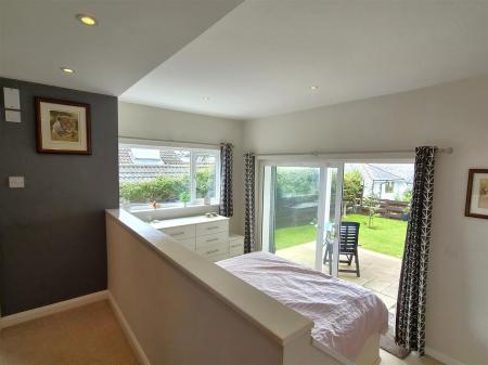 Principal bedroom 2.jpg