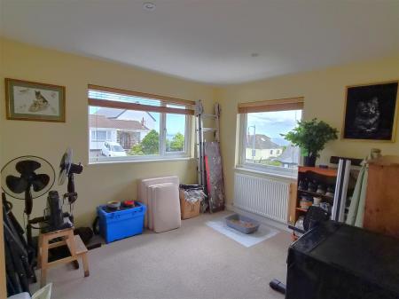 Bedroom 4.jpg