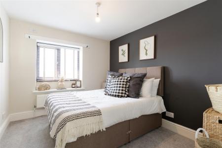 bedroom 4.jpg