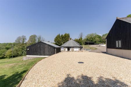 driveway.jpg