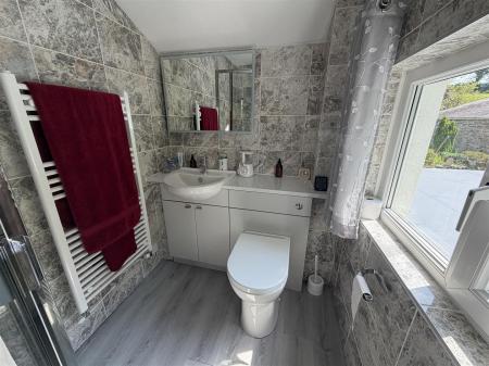 ensuite.jpeg