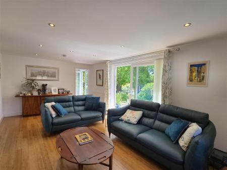 Beam Ends sitting room