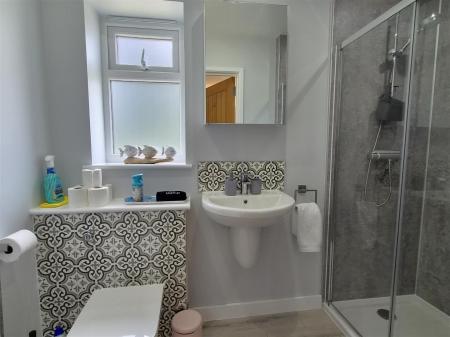 Hygga shower room