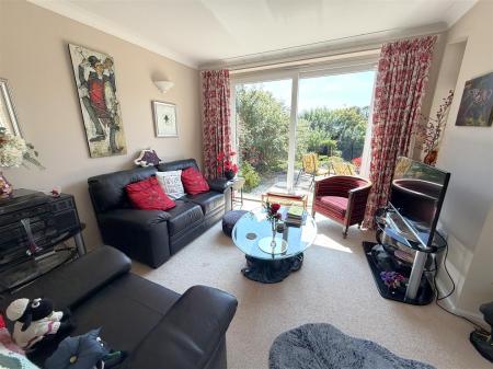 sitting room 2.jpeg