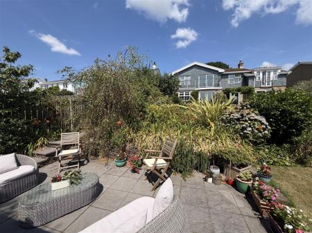 rear garden (2).jpeg