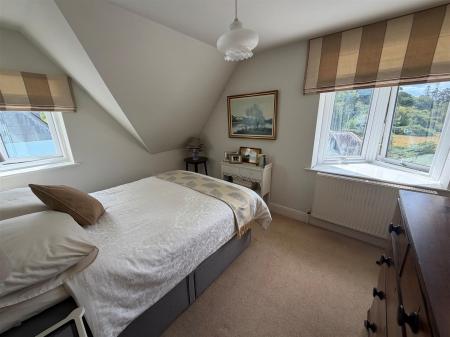 bed 1.jpg