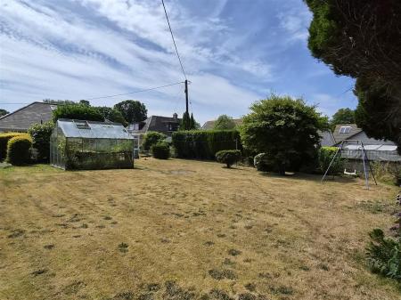Rear garden 2.jpg