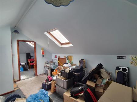 Attic space (2).jpg