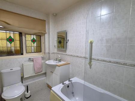 Bathroom.jpg