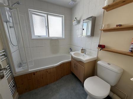 bathroom.jpeg