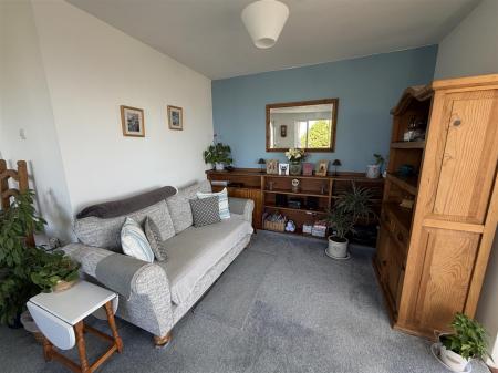 sitting room area.jpeg