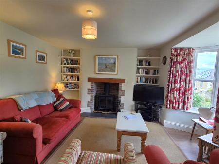 Sitting room (2).jpg