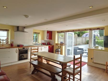 Kitchen .jpg