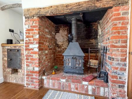 Media image 02