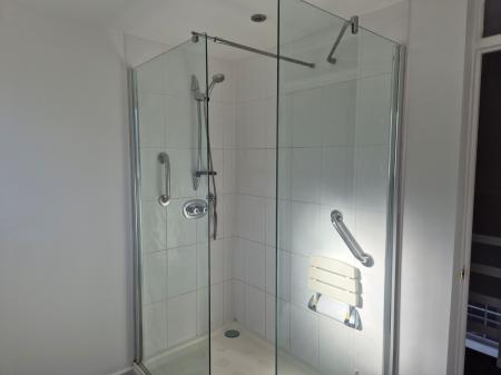 Bathroom 03 (1)