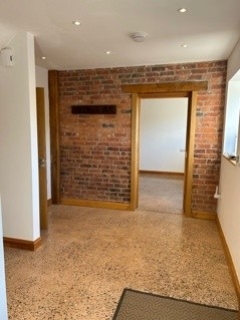 9 The Stables - Entrance Hall