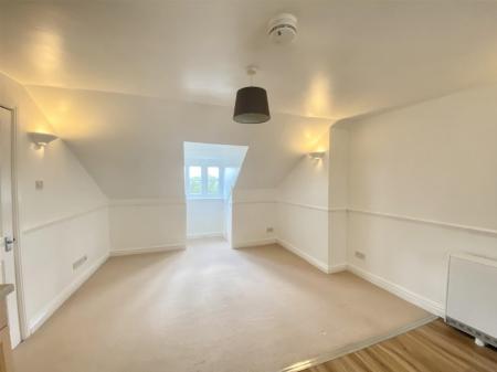 Lrg_Livnig room